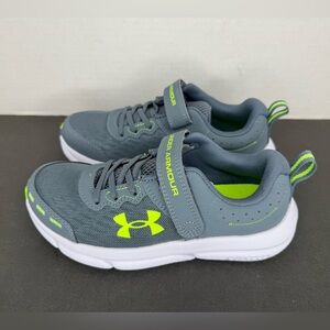 Under Armour BPS Assert 10 AC Boys Sneakers Size 3 New